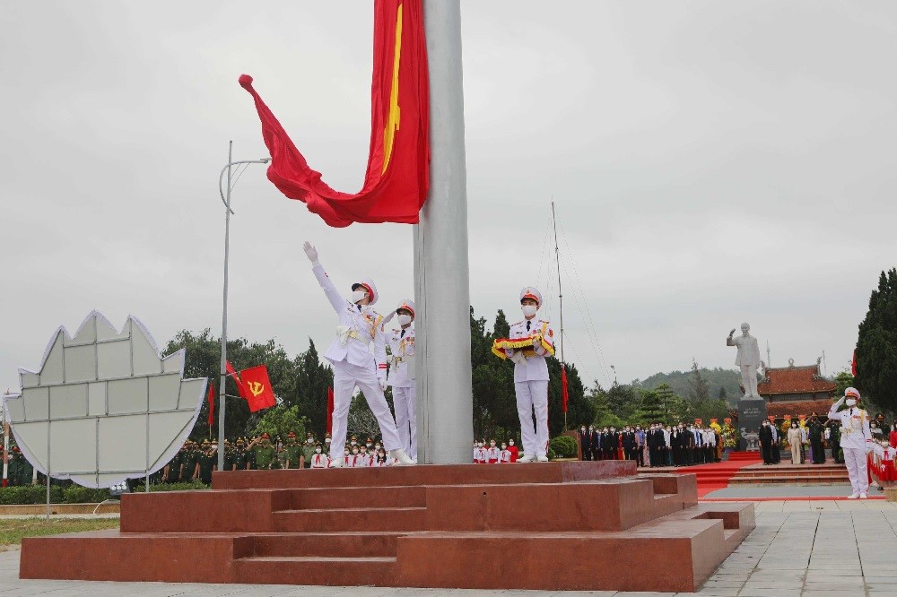 Flag salute ceremony and inauguration of national flag pole on Co To Island